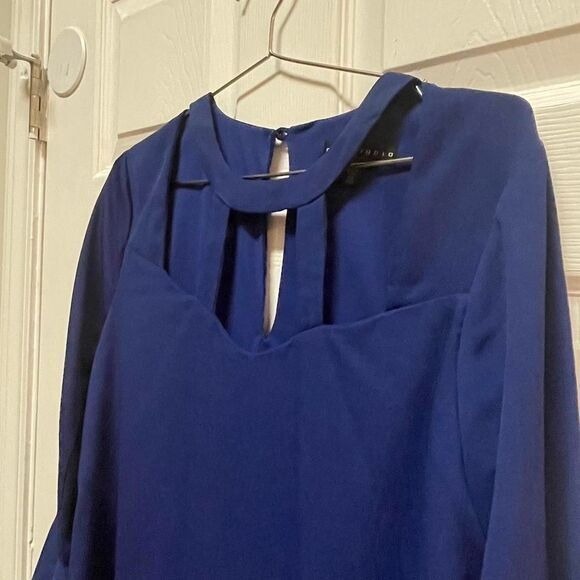 NWT Blue Cocktail Dress‎ Cut Out Detail Neckline - Bell Sleeves Women's M - Picture 2 of 5